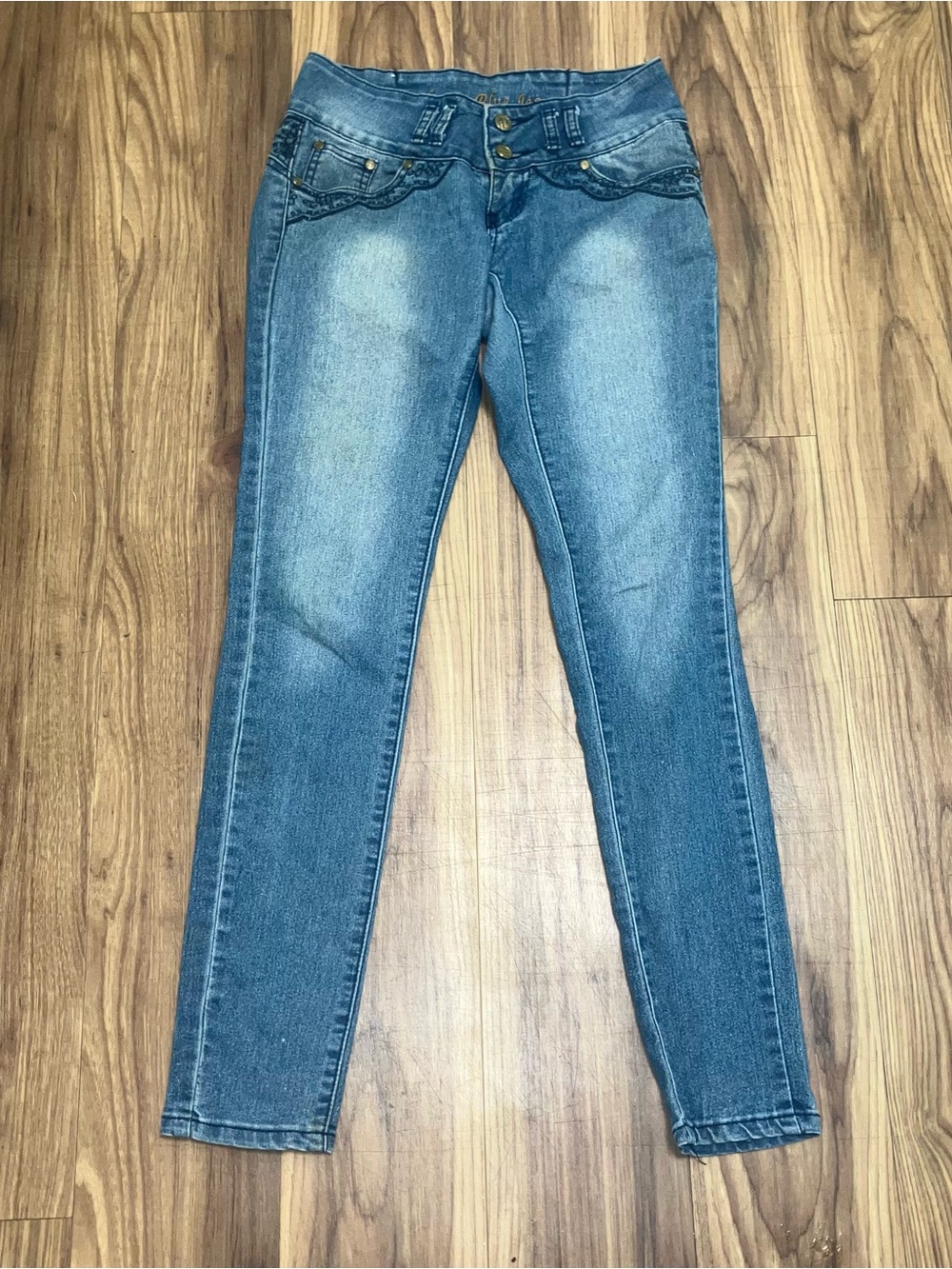 Source Unknown Medium Blue Women’s Cropped Skinny Jeans